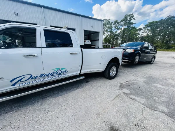 Paradise Towing & Recovery LLC - photo 4