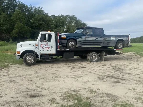 McCollums Towing Logistics LLC - photo 3