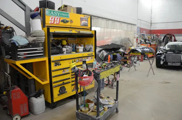 Make It Straight Auto Body & Paint Inc. - photo 3
