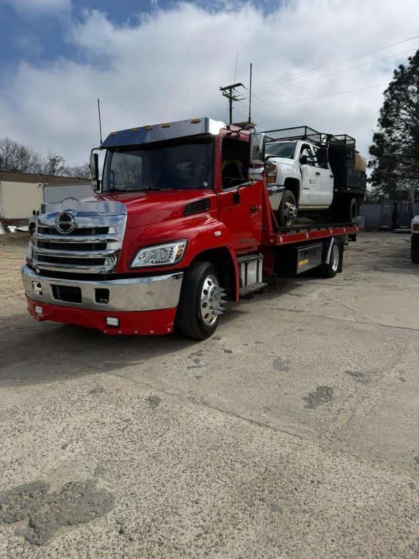 JN Unlimited Towing LLC - photo 4