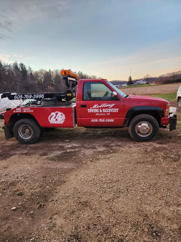 Molling Towing & Recovery, LLC - photo 2