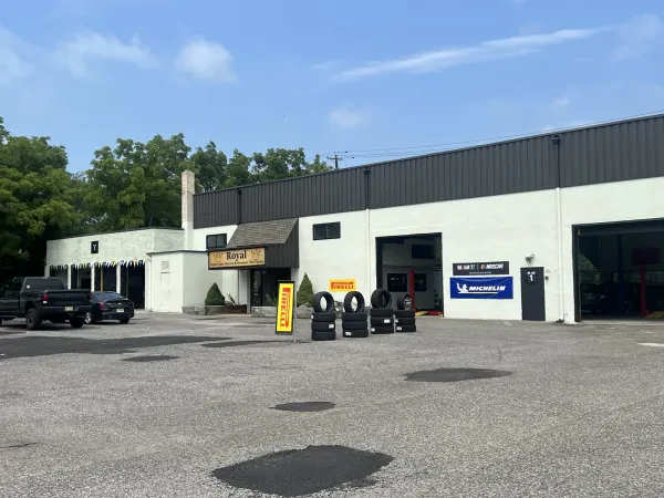 Royal Expert Auto Service & Discount Tire Center.Fleet Repair - photo 4