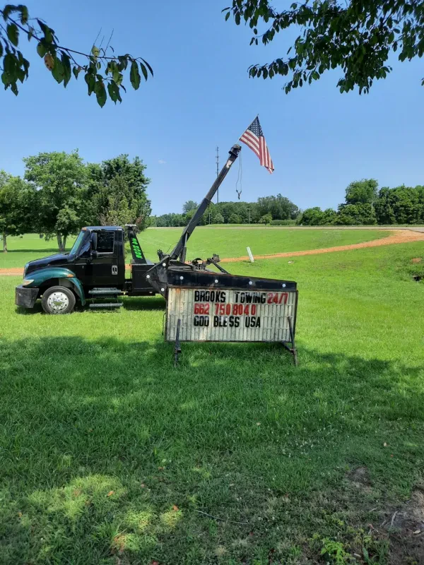 Brooks Towing, light an medium duty towing Service & Repossession service/ owner Shane Brooks - photo 3