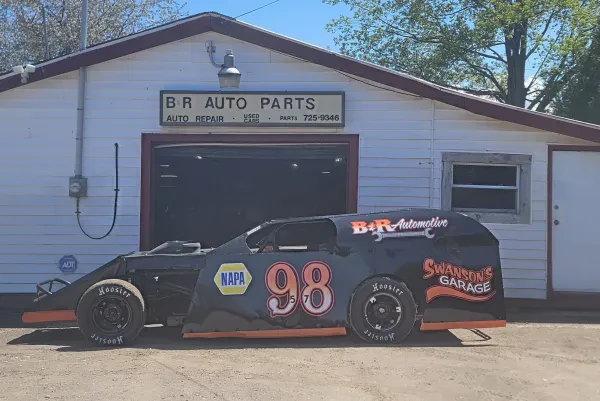 B & R Auto - photo 3