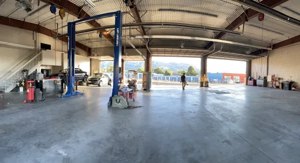 Bob's Towing and Collision - photo 4