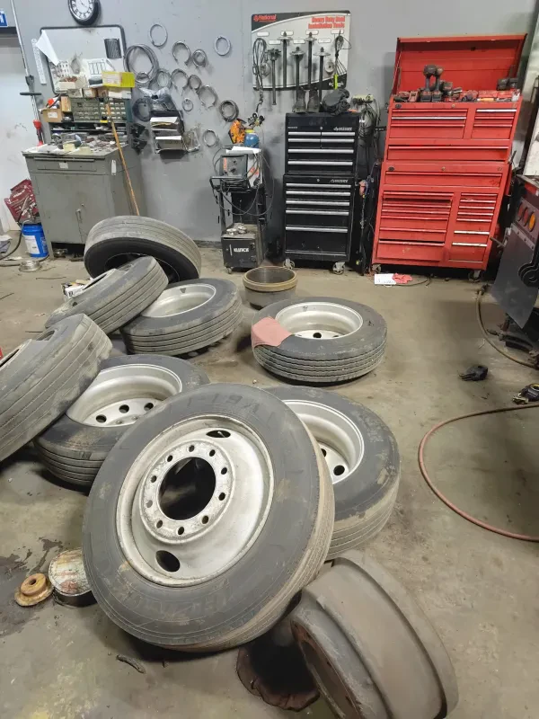 R & I Truck Repair LLC - photo 4