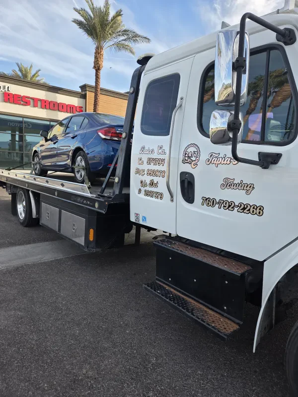 Tapias Towing & Tires Service - photo 4