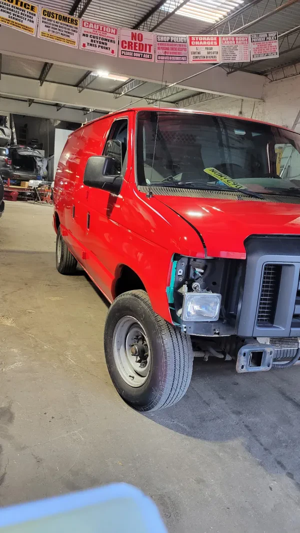 king's Auto Body & Truck Service - photo 4