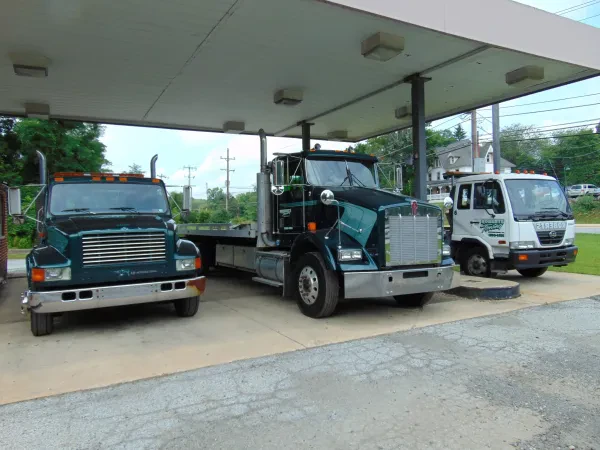 Roberts Service and Towing - photo 3