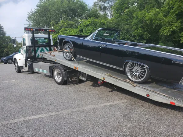 Roberts Service and Towing - photo 4