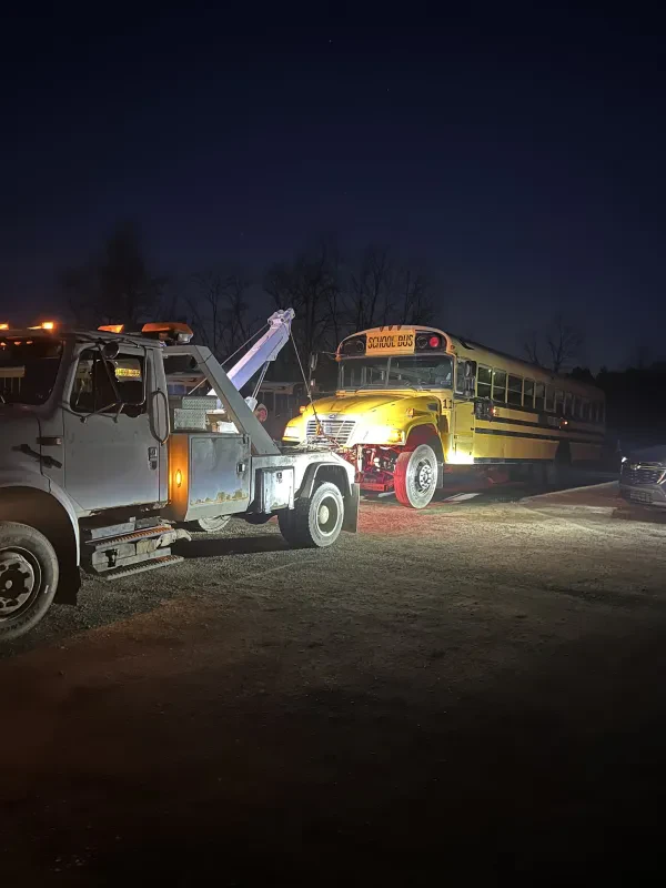 Michaels Towing And Recovery - photo 4