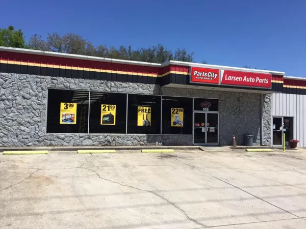 Larsen Auto Parts and Repair - photo 2