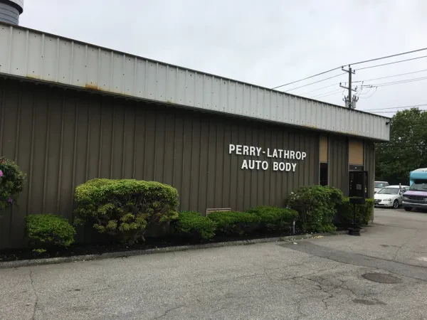 Perry-Lathrop Auto Body - photo 2