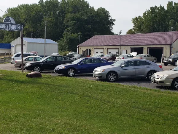 Wheels Unlimited LLC Auto Sales - photo 4