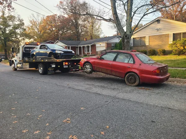 E-Z Towing LLC - photo 4