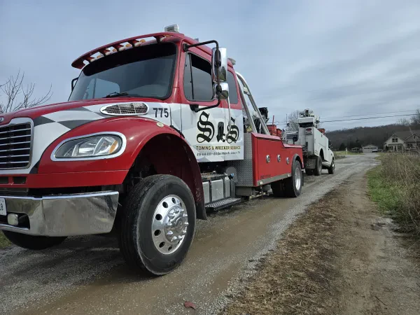 S&S Towing and Wrecker Service - photo 2
