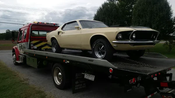 S&S Towing and Wrecker Service - photo 4