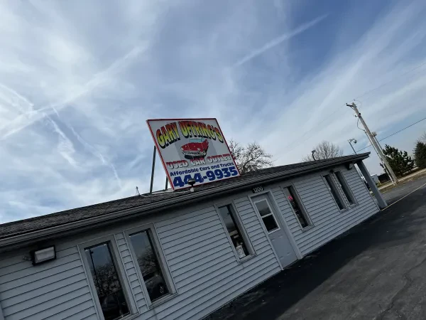 Gary Uftring's Used Car Outlet - photo 4