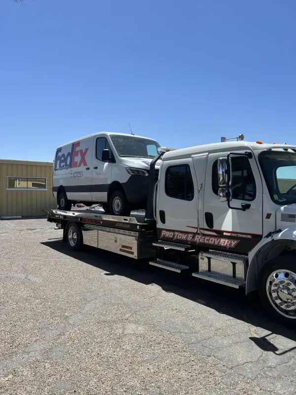 Pro Tow & Recovery - photo 3