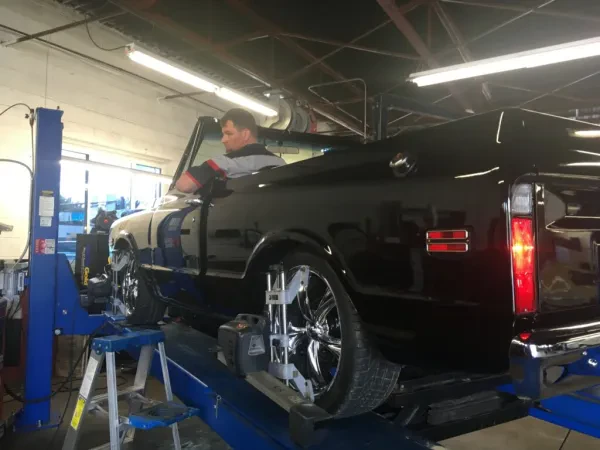 Lindstrom Motors Auto Service - photo 2