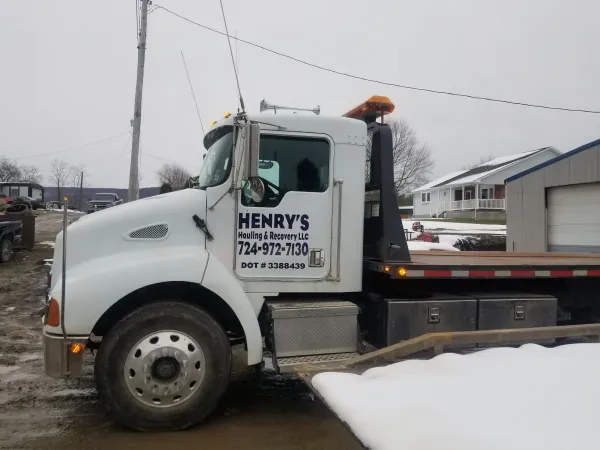 Henry's Hauling and Recovery LLC - photo 3
