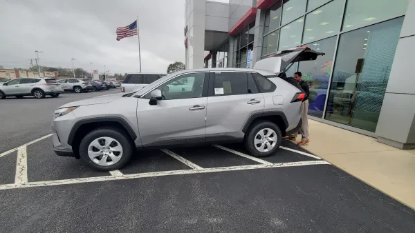 Bristol Toyota - photo 4