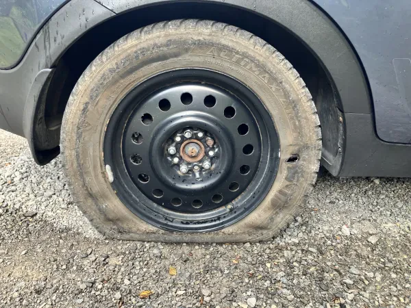 Pry's Towing & Automotive - photo 4
