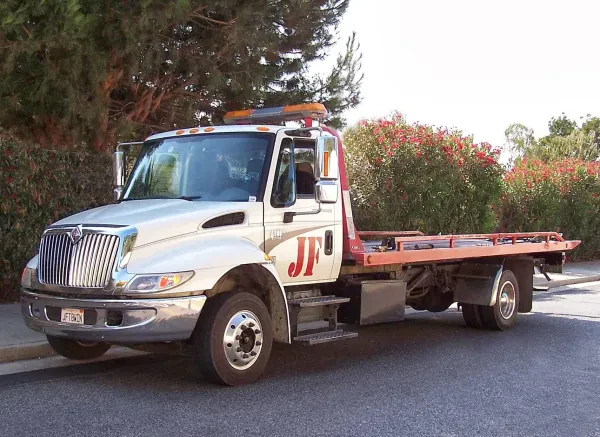 J F Towing - photo 4