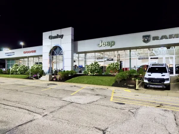 Ken Ganley Chrysler Dodge Jeep Ram of Bedford - photo 3