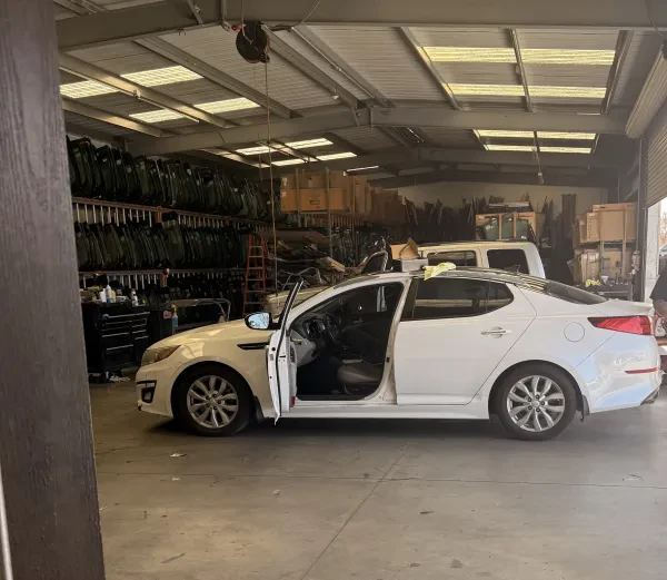 Best Price Auto Glass - photo 4