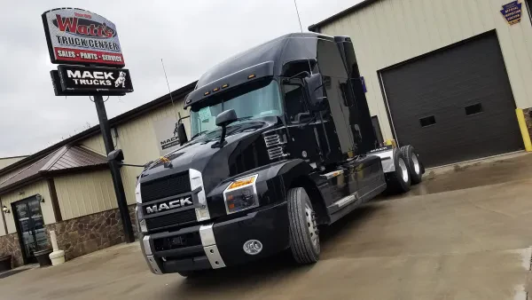 Watt's Truck Center - photo 3