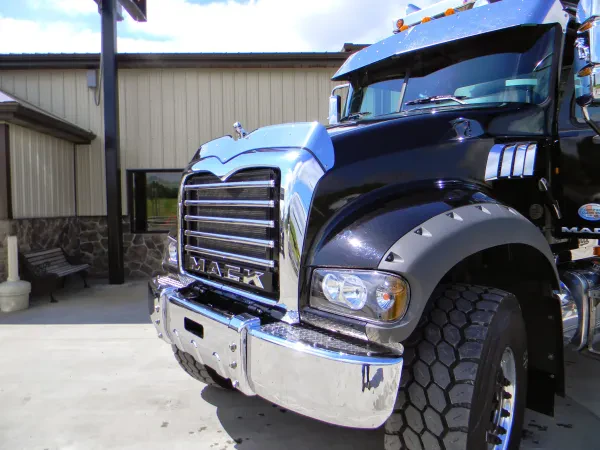 Watt's Truck Center - photo 4