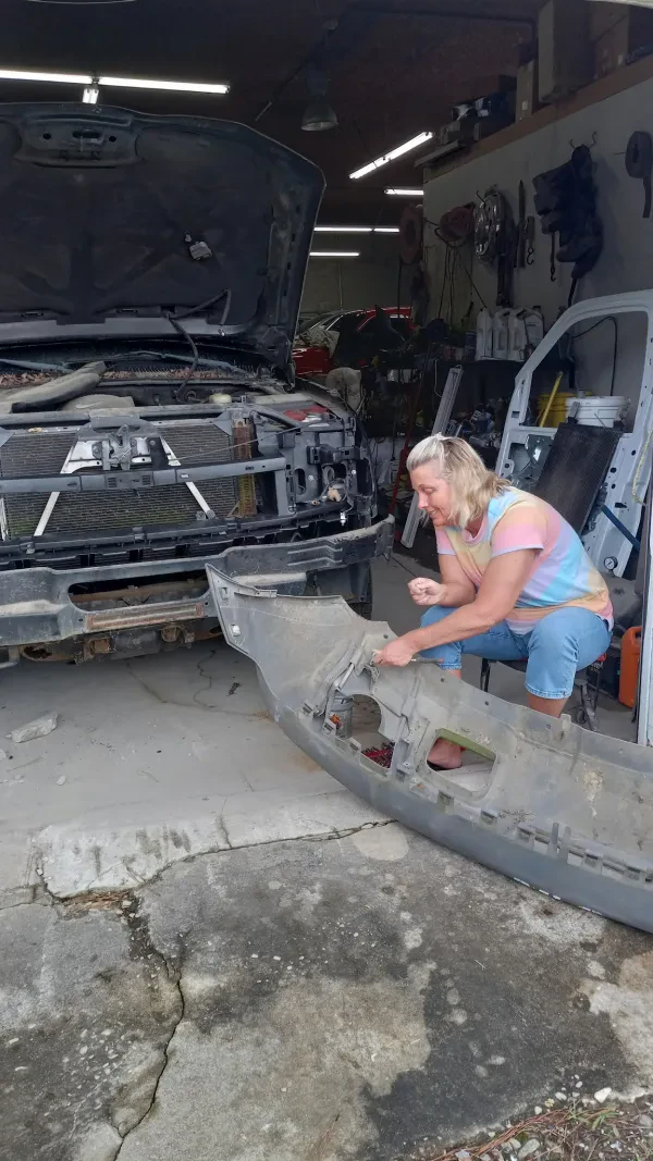 L & L Body Shop and Wrecker Service - photo 4