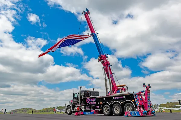 Casper's Wrecker - Heavy Duty, Semi Trailer & Car Towing Services - photo 4