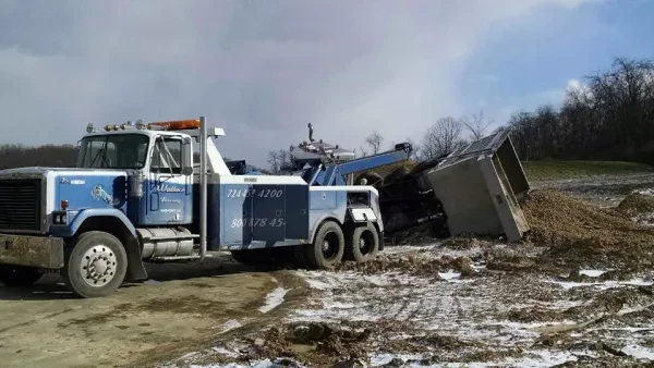 Wallace Towing & Repair - photo 4