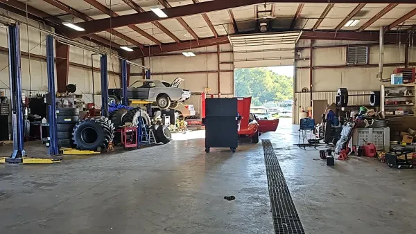 Freedom Tire Auto Service & Towing - photo 3
