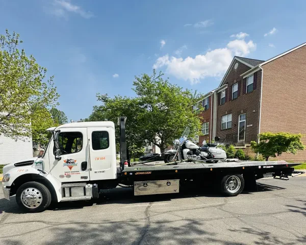 Totally Satisfied Towing and Recovery - photo 3