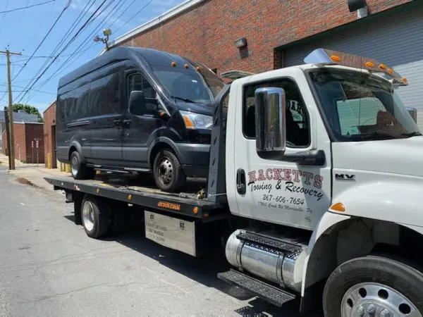 Hacketts Towing & Recovery - photo 2