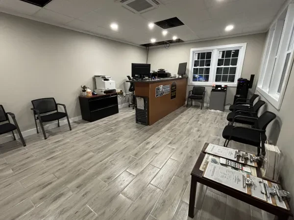 A & A Auto (Sales Dept) - photo 3