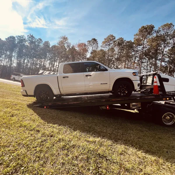 Blue Moon Towing - photo 3
