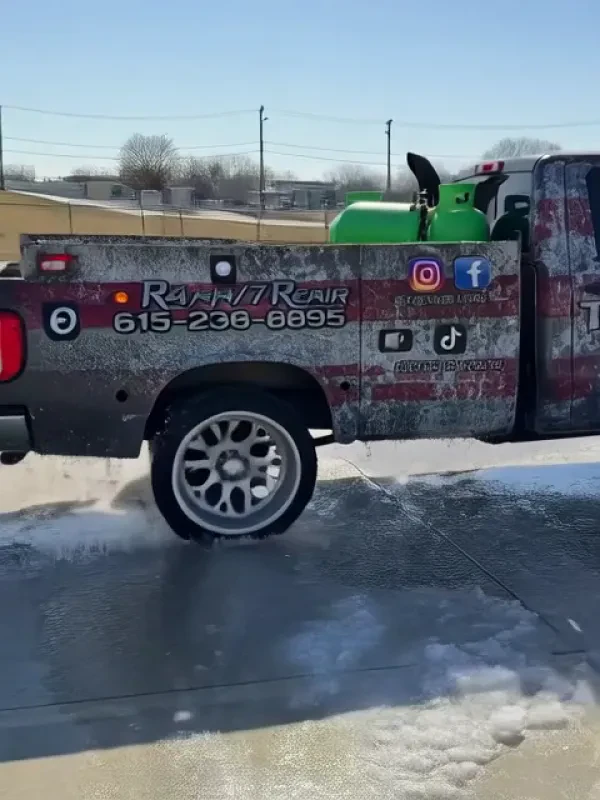 Renegade Truck Repair & Refrigeration - photo 2
