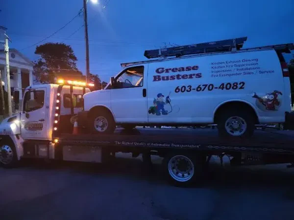 Supreme Towing & Recovery - photo 2
