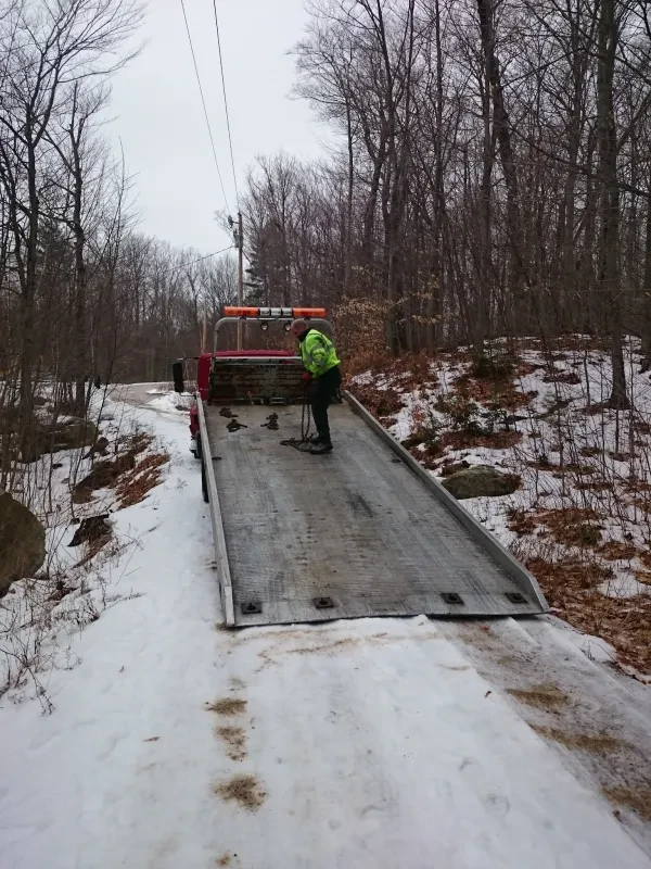 HUCKINS TOWING & RECOVERY - photo 3