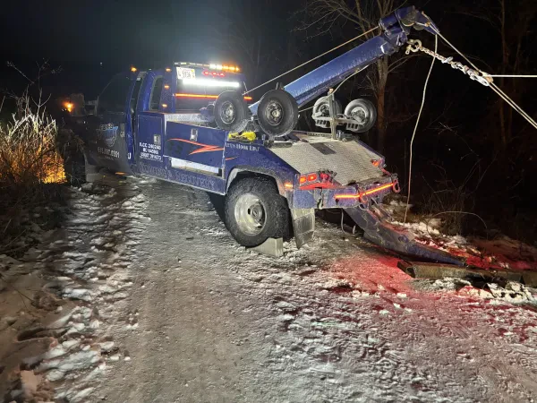 Fox's Towing & Recovery - photo 4