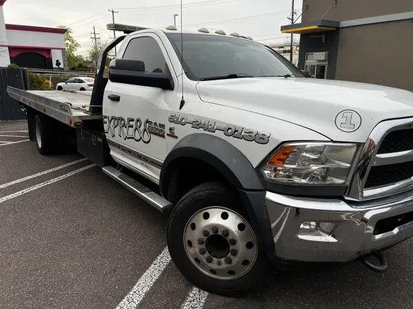 Express Towing - photo 3