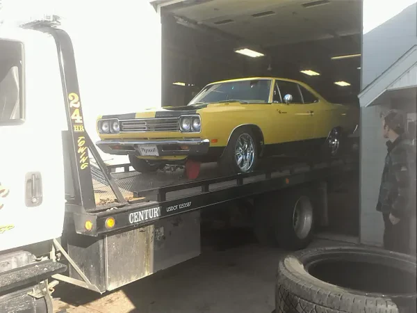 Ron's Auto & Wrecker - photo 4