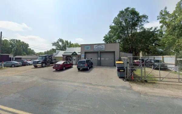Roberts Towing & Repair Inc. - photo 4