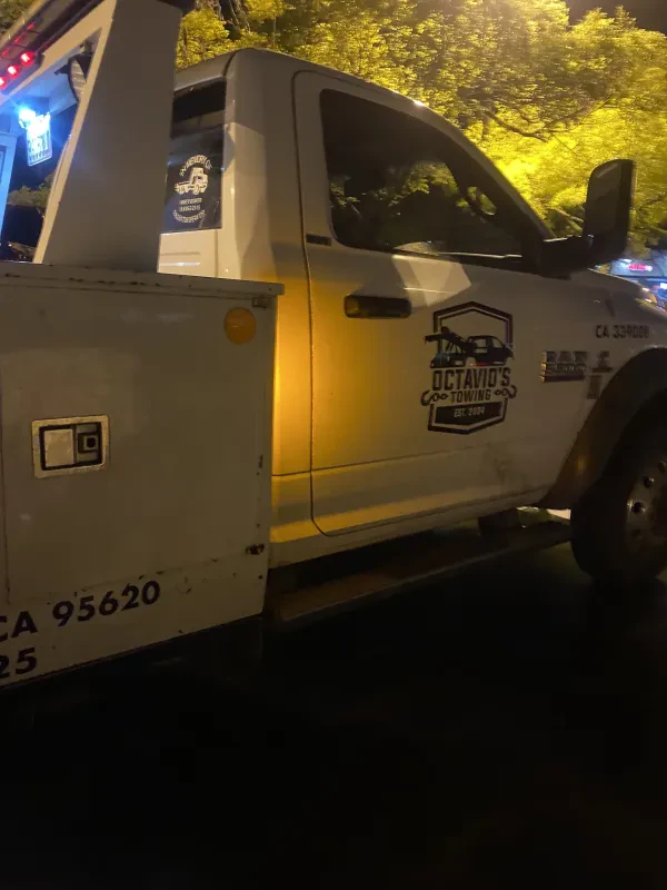 Octavio's Towing - photo 3