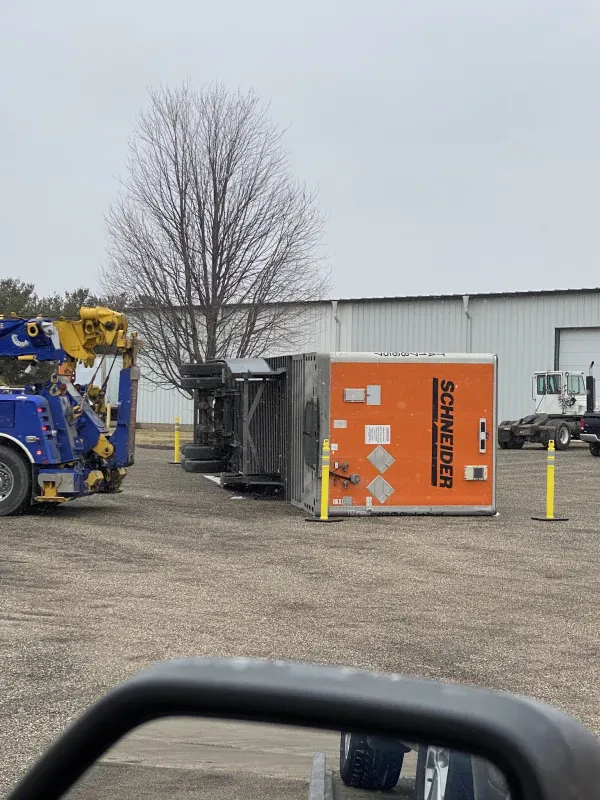 Cantrell's Towing (Formerly Berg's Towing) - photo 4