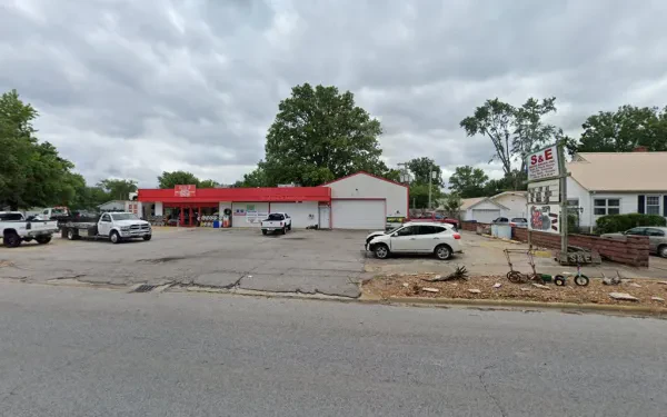 S & E Auto Sales - photo 3